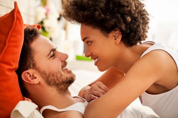 Top 7 signs a woman loves you