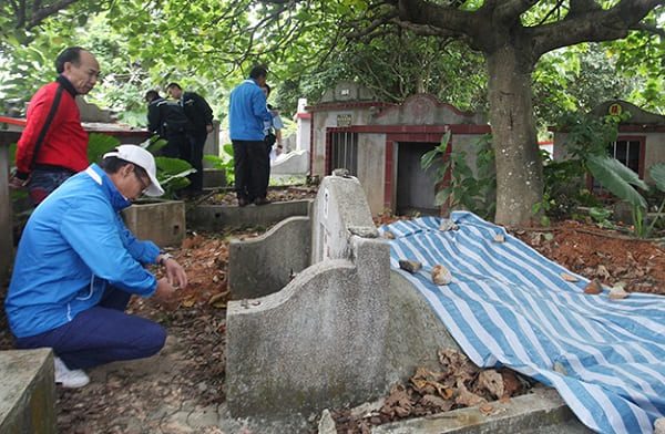 Horrifying Chinese wedding ceremony – dead brides wanted!