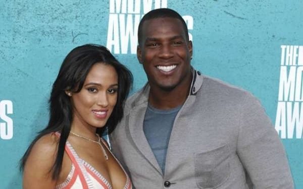 TOP-10 hottest NFL wives 2018!