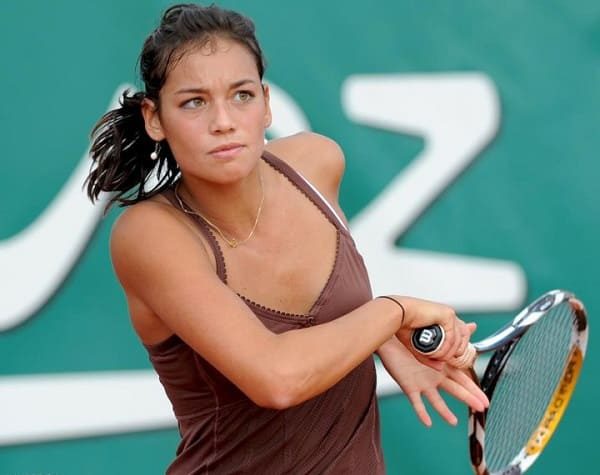 TOP-10 hottest female tennis players!