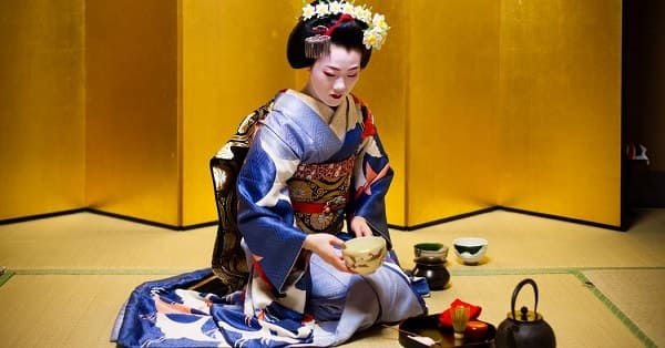 TOP-10 shocking facts about geishas today!