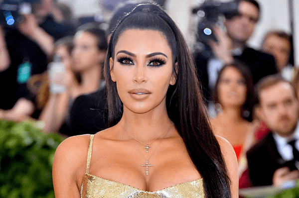 TOP-11 sexiest women celebs with great black and brown eyes