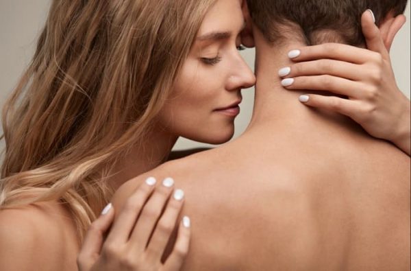 Women need to smell a masculine scent