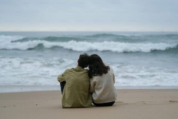 25 Real And Simple Things To Make A Woman Love You More: She'll Never Leave You
